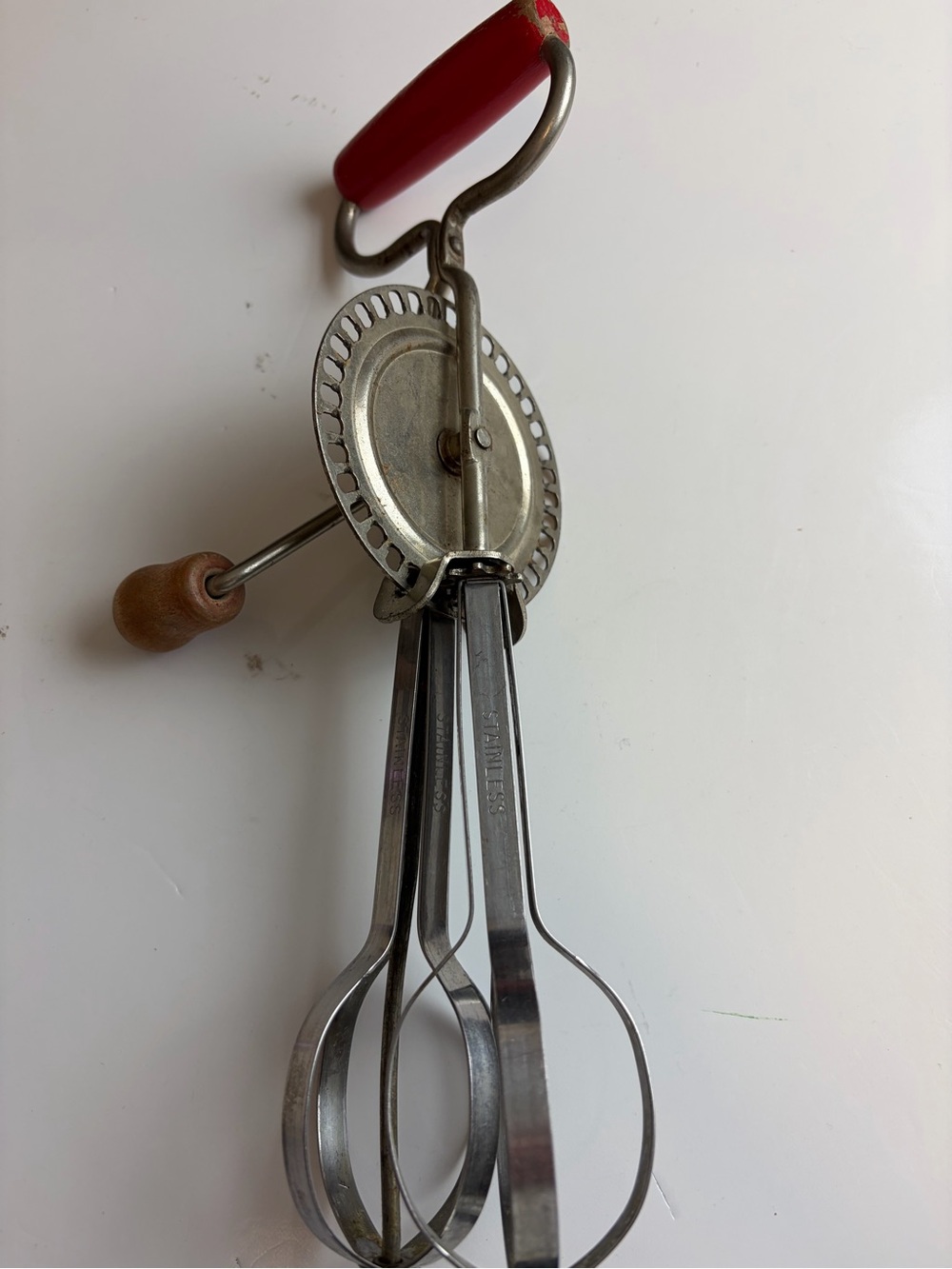 VINTAGE~EDLUND CORP Burlington Vermont ~ Egg Beater Hand Mixer Crank Whisk